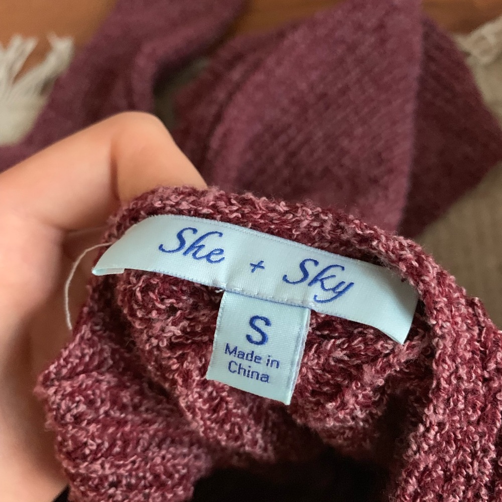 Sweater - Picture 4 of 4